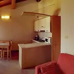 Residenza Cristina 4* 布雷佐内加尔达