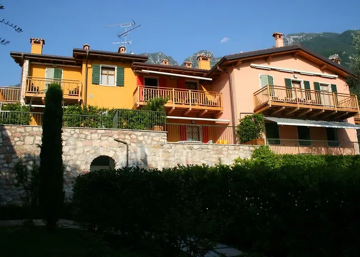 Apart-hotel Residenza Cristina Brenzone sul Garda